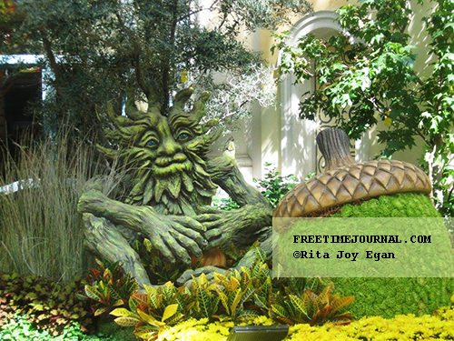 Topiary at  Bellagio Conservatory 